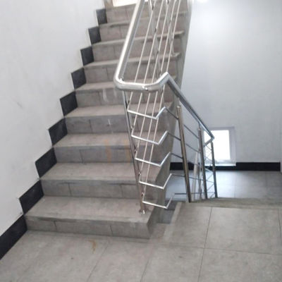 Kualitas Tinggi Grade 201 304 316 Pegangan Tangga Stainless Steel Railing Tangga Inox