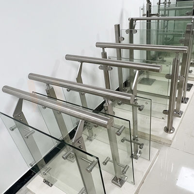 Grade 201 304 316 Kolom Railing Fabrikasi Logam Stainless Steel Untuk Pagar Tangga