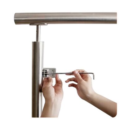D Bentuk Clip Tangga Inox Kelas 304 316 Clamp Kaca Baja Rinsing Untuk 38.1mm 42.4mm 48.3mm 2' Round Railing