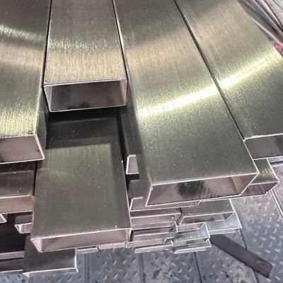 Pipa Baja Tahan Karat 316L Panjang Standar 2m 3m 5m 5.85m 6m 12m Tabung Seamless untuk Aplikasi Kimia dan Kelautan
